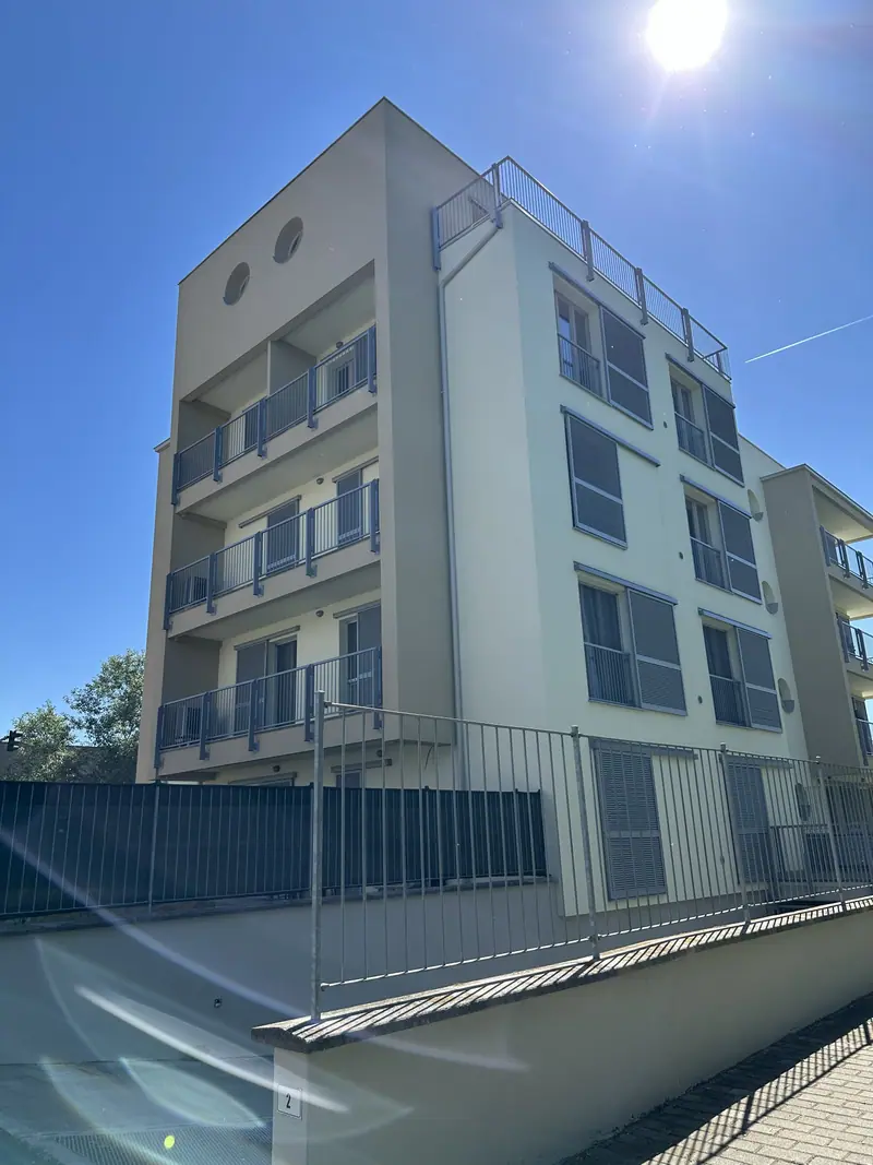 Condominio Grazia, Codogno — L'edificio