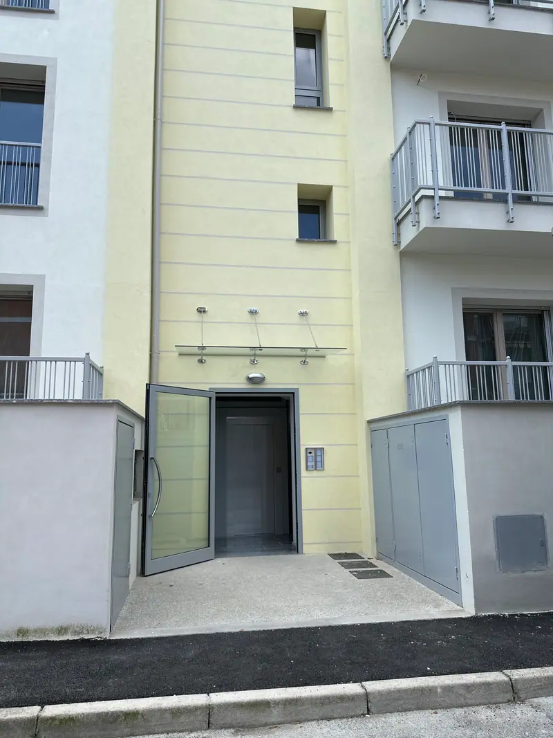 Condominio Giulia, Cremona — Esterni
